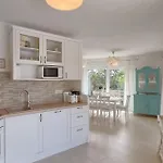 Vakantiehuis Larisa *