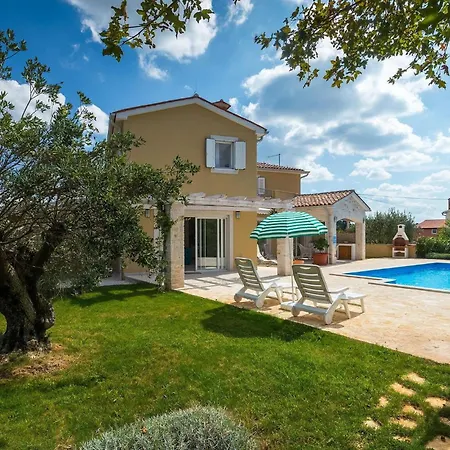 Holiday home Larisa Porec