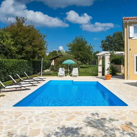 Feriehus Larisa Poreč