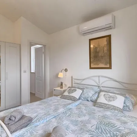 Tatil Evi Larisa