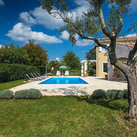 Larisa Holiday home *